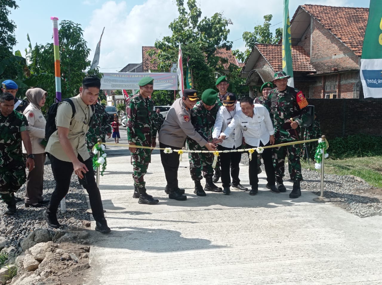 Tentara Manunggal Membangun Desa (TMMD) Reguler ke-116 Kodim 0722/Kudus Secara Resmi Tutup